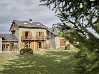 Casa adossada  Osseja. Casa en venta en vilallobent