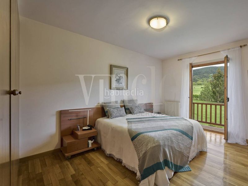 Foto ff5749f2-29f4-4cb5-9ceb-b1a53d258d57. Casa adosada casa en venta en vilallobent en Puigcerdà