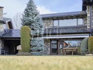 Casa adossada  Golf fontanals. Casa adosada en venta en soriguerola