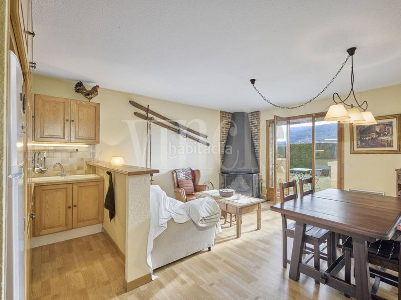 Foto fb723260-7020-4d24-9e50-8f891e2fbba6. Piso planta baja en venta en Palau de Cerdanya