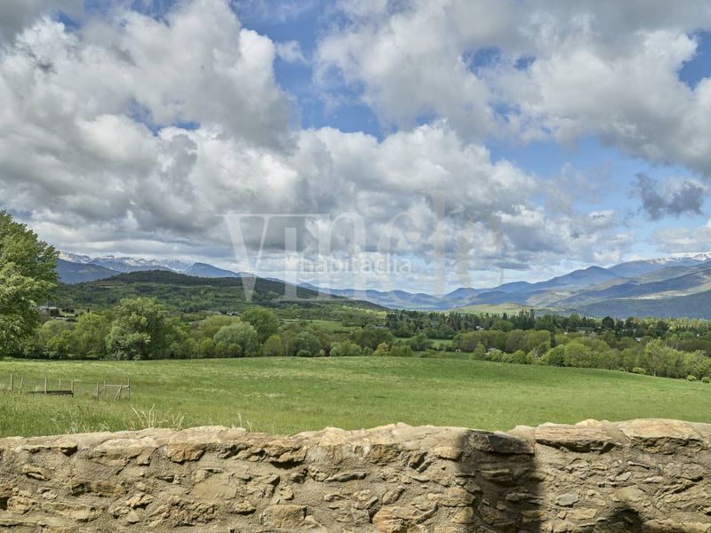 Foto c24a3364-775a-4790-89cd-109992a22491. Casa amb calefacció aparcament a Das