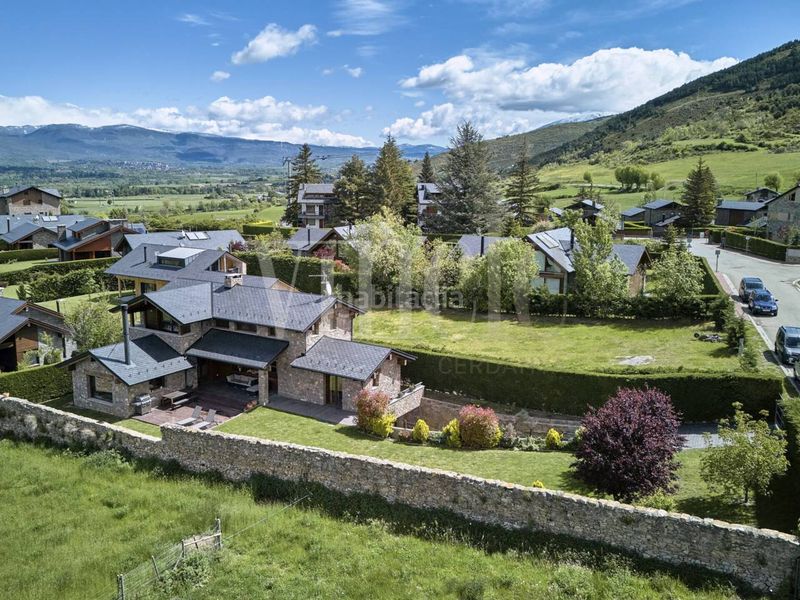 Foto f2453940-942b-46fd-94a5-279b94450edb. Casa amb calefacció aparcament a Das