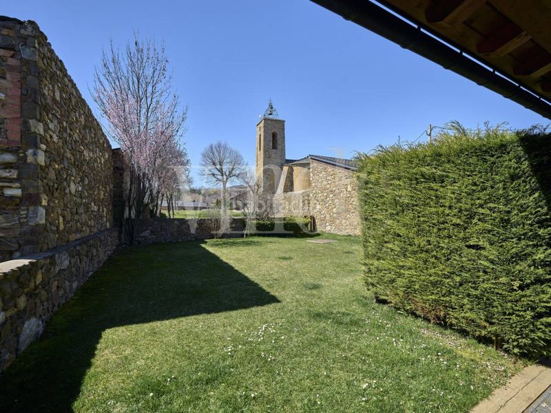 Foto ca252aba-0312-4ed3-842b-8532af890b39. Casa adossada amb calefacció aparcament a Isòvol