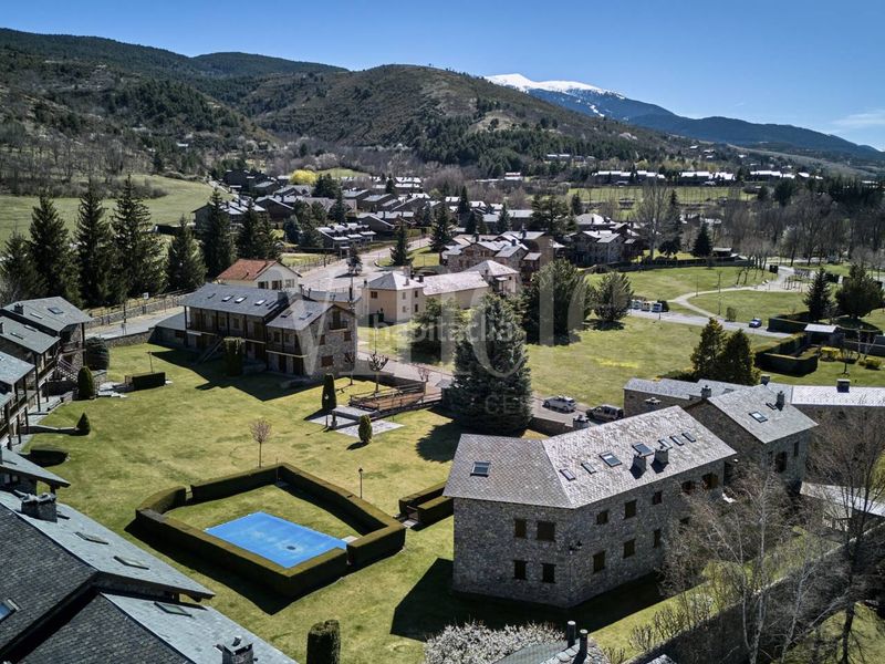 Foto 93733446-49a5-4dd7-95d6-cc19cd8a9dd0. Dúplex amb calefacció aparcament piscina a Fontanals de Cerdanya