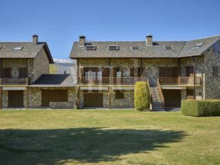 Zweistöckige Wohnung  Calle de les escoles. Dúplex en venta en queixans