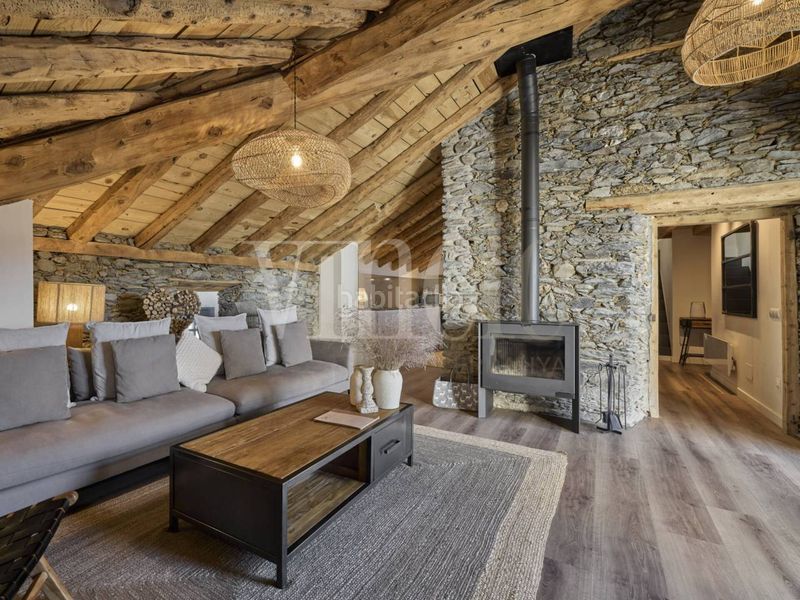 Foto 01b7da36-62f5-4071-bcda-af1459ac2d8f. Dúplex  en venta en Osseja