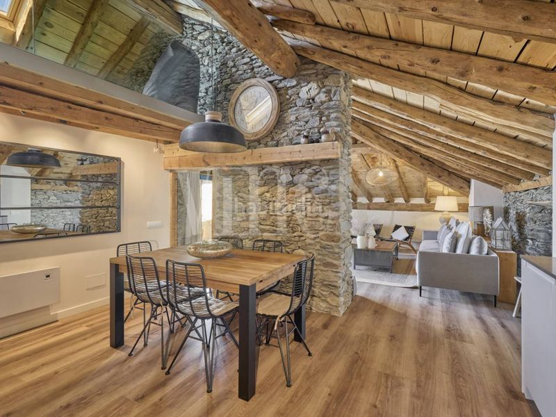 Foto 73c43cf8-2a6d-4de2-afab-6759d03f9011. Dúplex  en venta en Osseja