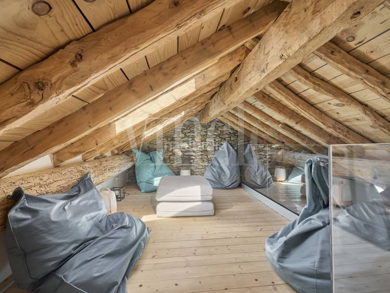 Foto b4ea701d-803f-495d-a9c3-44c72ce67437. Dúplex  en venta en Osseja