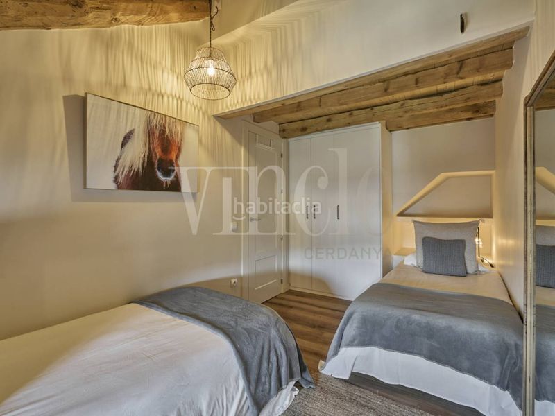 Foto d6d7176c-7d8b-4848-b54e-84f4d777edb8. Dúplex  en venta en Osseja