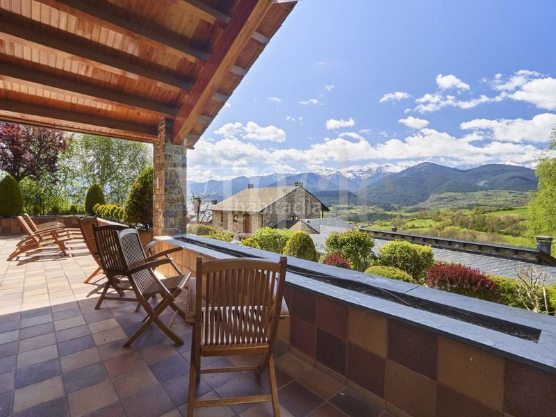 Foto f88db732-f578-41c1-b60b-d404f1030aea. Casa amb calefacció aparcament a Prullans