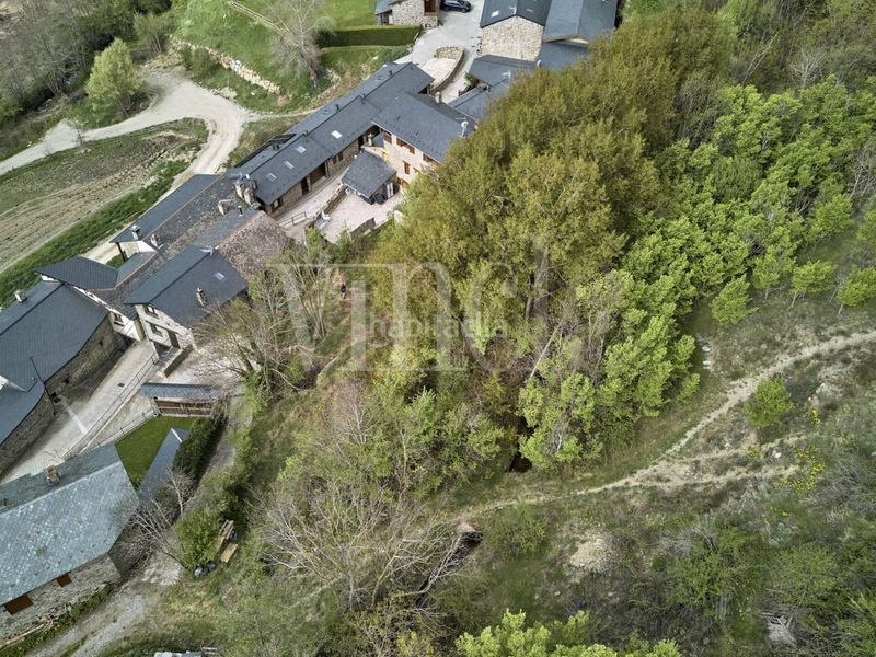 Foto 17aa6f03-f7dc-4101-8653-b63cc350d148. Terreny residencial a Ger