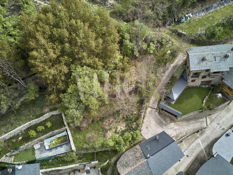 Foto d3f8f489-c504-4011-a3eb-bc4b32cce52a. Terreny residencial a Ger