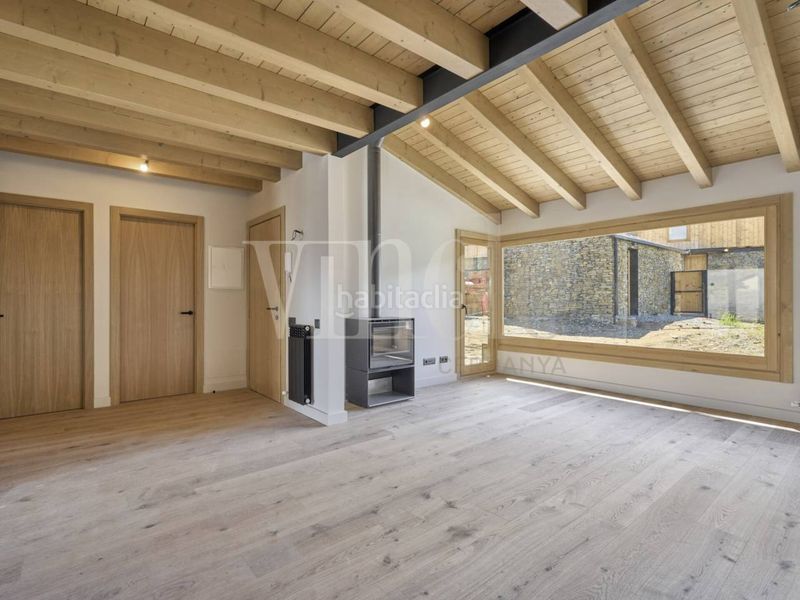 Foto 3d3930ce-af10-4df0-9f86-ff34be371a75. Casa adossada amb calefacció aparcament a Puigcerdà