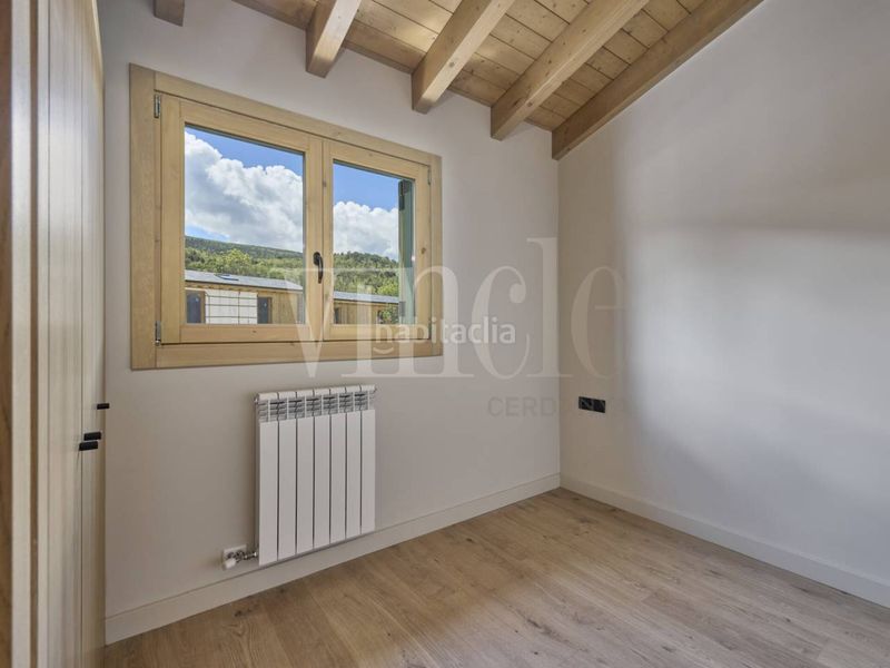 Foto 7f411d02-8bf7-486a-8cf7-2e49bd76cdd7. Casa adossada amb calefacció aparcament a Puigcerdà