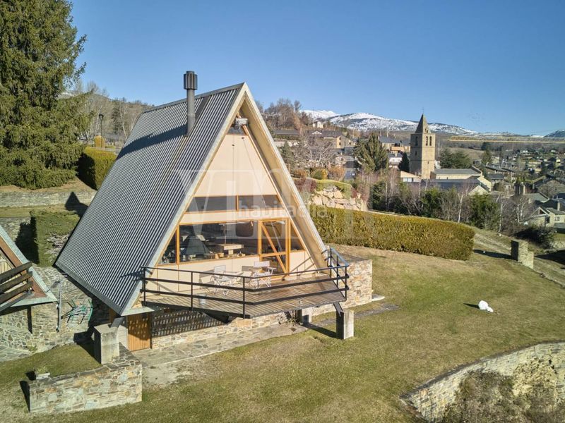 Foto 94736f60-4747-4a1f-8e01-7f87e028e0d8. Casa amb calefacció aparcament a Bolvir