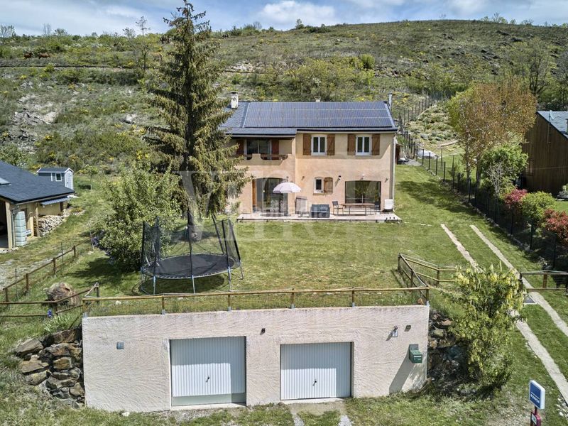 Foto 73920b3d-d5ee-4717-91cf-82925588ef80. Casa amb calefacció aparcament a Saillagouse