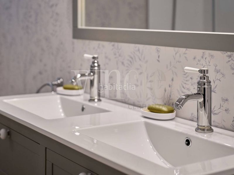 Foto 0f283ec0-d5ba-4ab7-b3ae-81765bde1d9c. Apartament amb calefacció aparcament piscina a Puigcerdà
