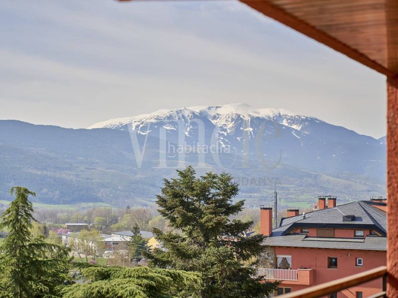Foto 4b30471a-ba52-45cf-b566-dcba6e710f1b. Apartament amb calefacció aparcament piscina a Puigcerdà