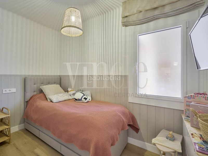Foto b77e4ff2-91e1-4fca-a41a-3843549a8936. Apartament amb calefacció aparcament piscina a Puigcerdà