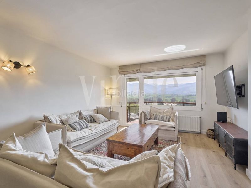 Foto c5b5dd7f-00cd-4f6a-b9d0-7d1438fc7084. Apartament amb calefacció aparcament piscina a Puigcerdà
