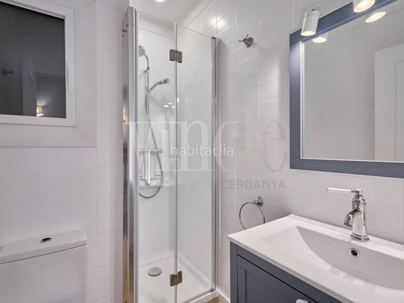 Foto f4a93922-0989-4ba1-bcec-e78aeb7dc0ed. Apartament amb calefacció aparcament piscina a Puigcerdà