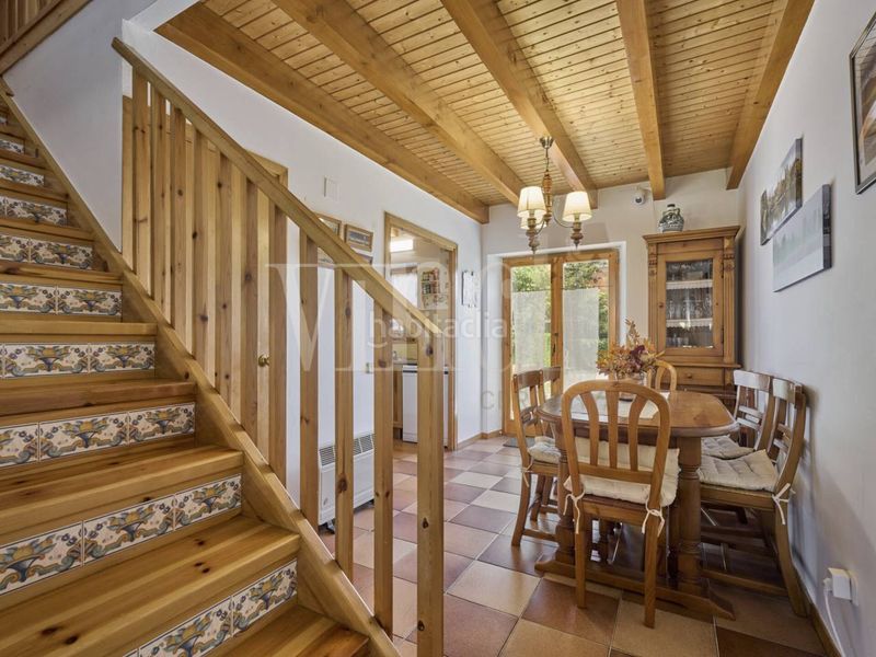 Foto 4c91f5ba-4a6b-4673-837c-1293e069cb31. Casa adossada amb calefacció aparcament a Puigcerdà