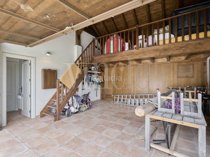 Foto 4dea2f9b-fd4c-49a3-8fb3-e06c2918d105. Casa amb calefacció aparcament a Das