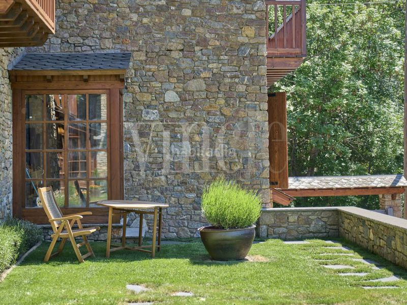 Foto 4a20feaa-47d9-4398-a5e8-1dd8ae9a4fa5. Casa adossada amb aparcament a Urús