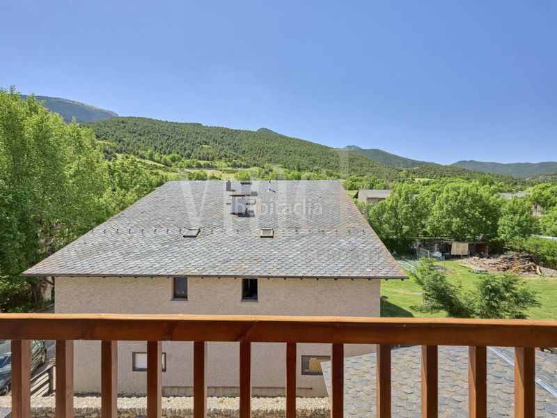 Foto 4a89141c-cd44-4ead-8d5d-2fe8f4629a76. Casa adossada amb aparcament a Urús