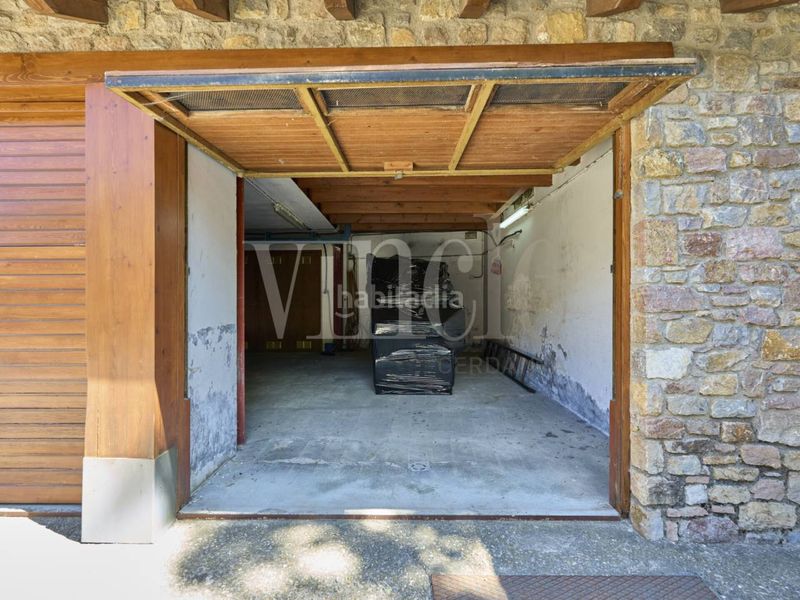 Foto e8ebc061-d51a-4bf9-ae05-118398043ba1. Casa adossada amb aparcament a Urús