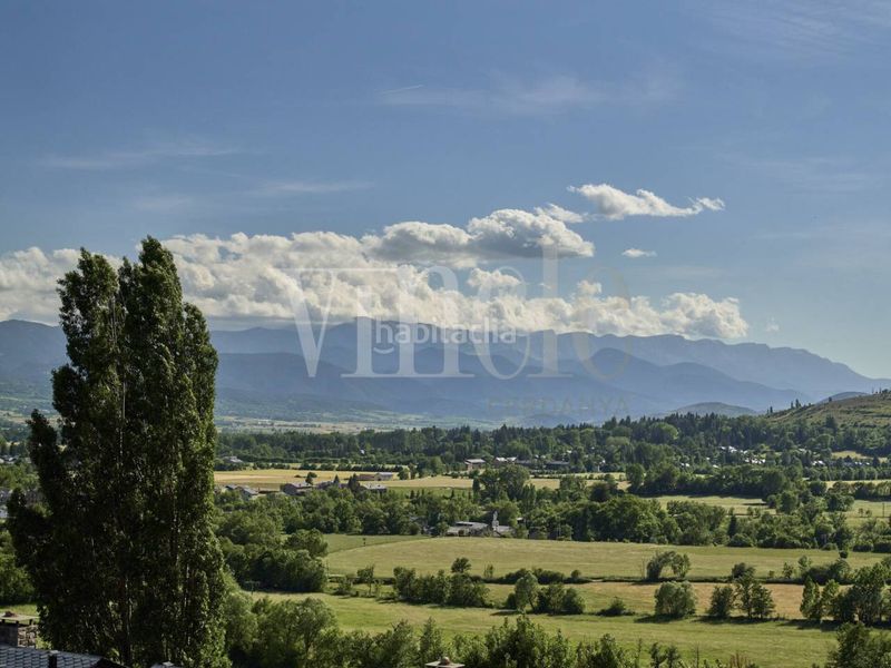 Foto a238b4a0-80e4-4d6a-b436-b9f795bcd20d. Dúplex amb calefacció aparcament a Puigcerdà