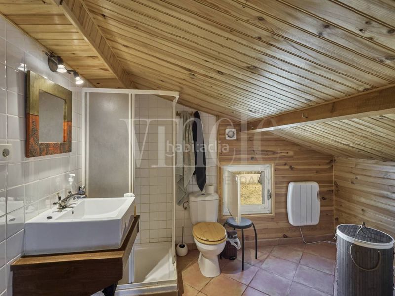 Foto 543ab3d6-d964-457f-aba3-a47eebfeb7e1. Casa amb calefacció aparcament a Estavar