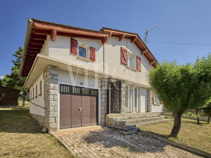Foto d47181cf-aad4-4745-87ed-99daa45954f3. Casa amb calefacció aparcament a Estavar