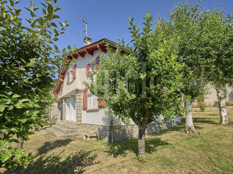 Foto e6879d27-633d-417c-b038-9e1341c82d0c. Casa amb calefacció aparcament a Estavar
