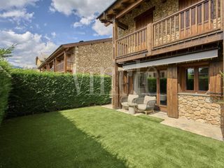 Maison jumelée à Bourg-Madame. Casa adosada en venta en bourgmadame