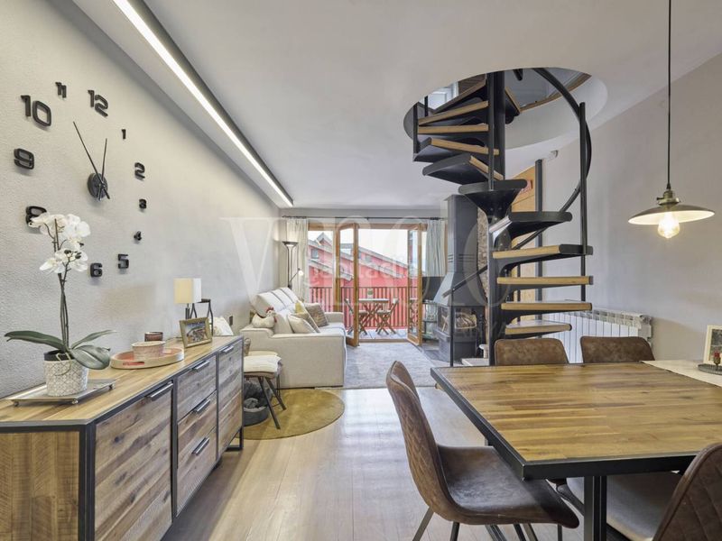 Foto 5a32e568-523e-43ec-b657-eb18453fbf32. Dúplex  en venta en Puigcerdà