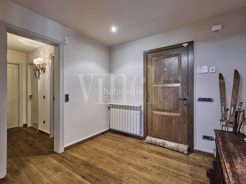 Foto b97607d8-5368-441e-acb1-53c41381e32e. Casa amb calefacció aparcament a Alp
