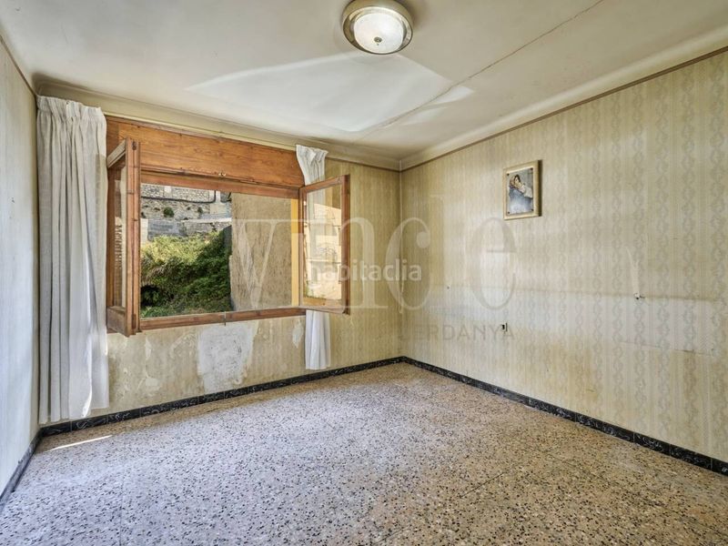 Foto 5d0b6181-b7d6-4393-a8d1-33d191645154. Apartament amb calefacció a Puigcerdà