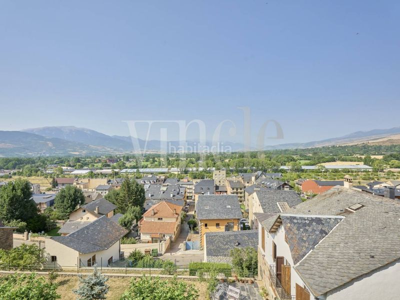 Foto b609852a-8eeb-4972-945e-8222d700a294. Apartament amb calefacció a Puigcerdà