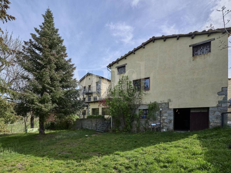 Foto 1021a83f-743e-4da7-894d-59275f19afc9. Edificio in Lles de Cerdanya