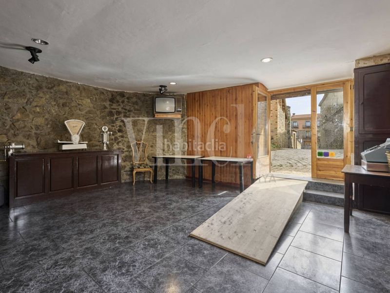 Foto 444d38fc-5ce5-4107-be77-4f6e9b18f134. Edificio in Lles de Cerdanya