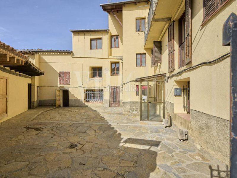 Foto cc0dca12-fa83-41af-a2a4-db61ea5aab56. Edificio in Lles de Cerdanya