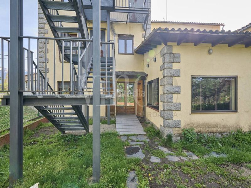 Foto cc85cc16-b880-42d2-b6f6-ad0427650539. Edificio in Lles de Cerdanya