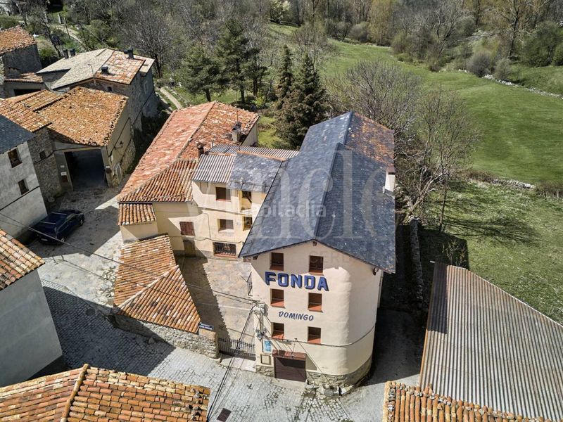 Foto db3a98aa-e208-4e64-9fda-d44d46ac8d39. Edificio in Lles de Cerdanya