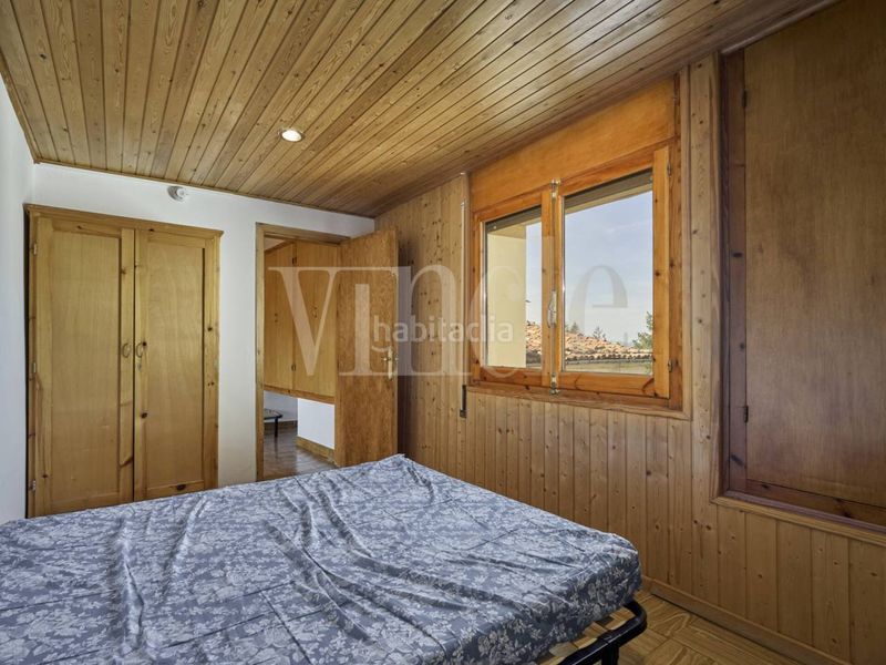 Foto f3106ba1-1365-4791-a67d-787feff32de6. Edificio in Lles de Cerdanya