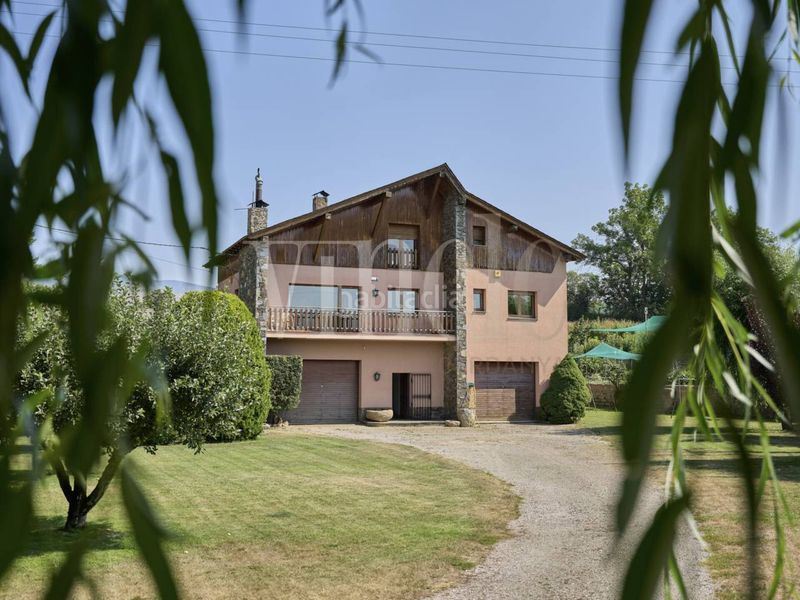 Foto 6770426f-b226-485b-9a8e-8fd480929d7c. Casa amb calefacció aparcament a Puigcerdà