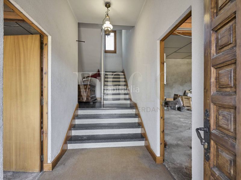 Foto 7058d441-9c0c-4b37-88e5-f7930c0b196a. Casa amb calefacció aparcament a Puigcerdà
