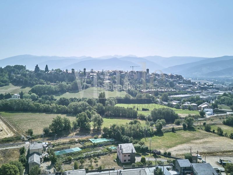 Foto 7474a99e-0642-4878-b54c-d6524f451d38. Casa amb calefacció aparcament a Puigcerdà