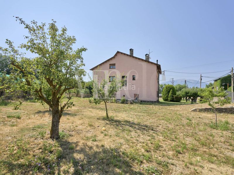 Foto cfdc575b-a9fc-4f08-a1e2-d670031ef86b. Casa amb calefacció aparcament a Puigcerdà