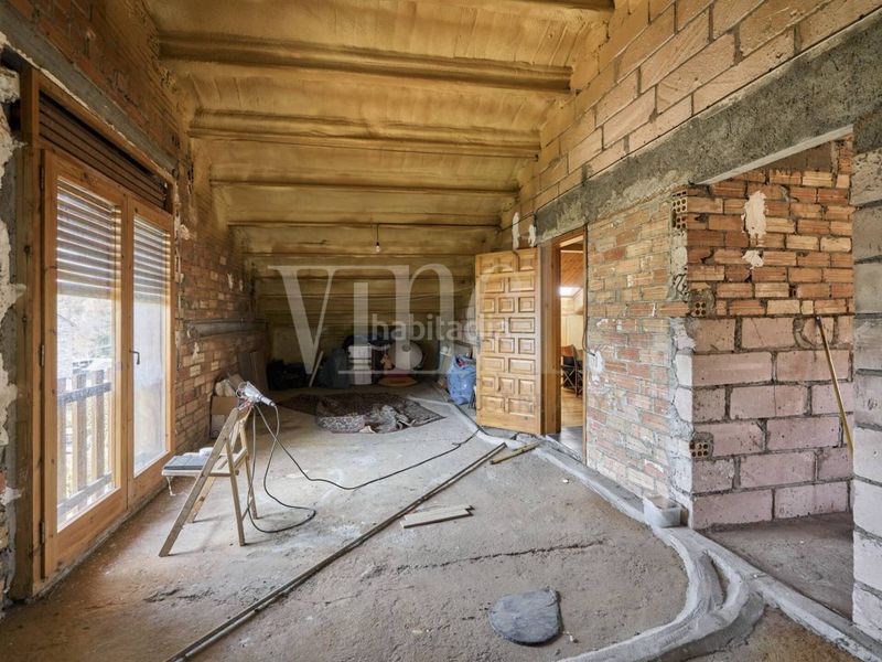 Foto f654c958-d70b-48e0-ac5b-34243375f0ff. Casa amb calefacció aparcament a Puigcerdà